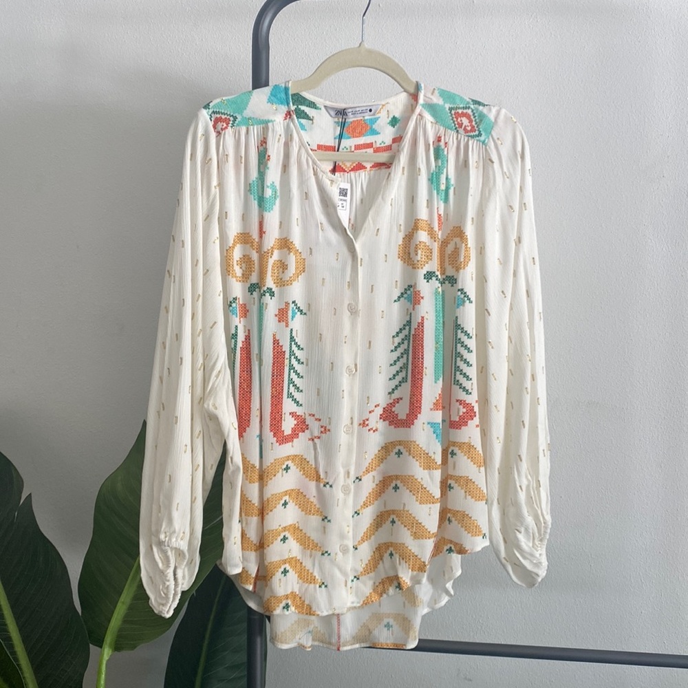Zara faux embroidery top with metallic gold thread and billow sleeves